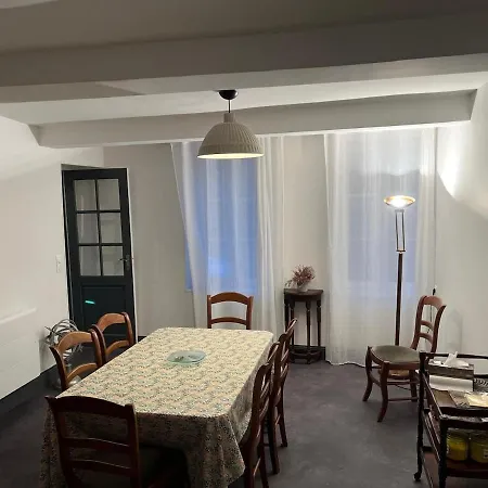 Maison Authentique En Bord De Meuse